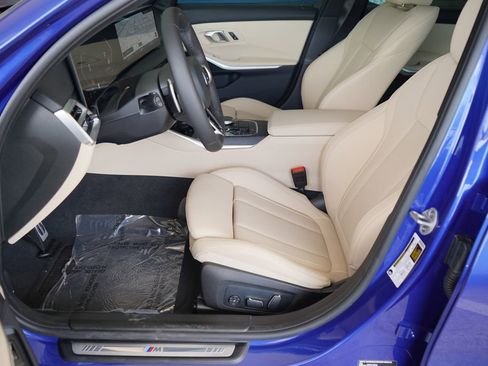 Used 2025 BMW 330i Sedan w/ M Sport Package RWD image 11