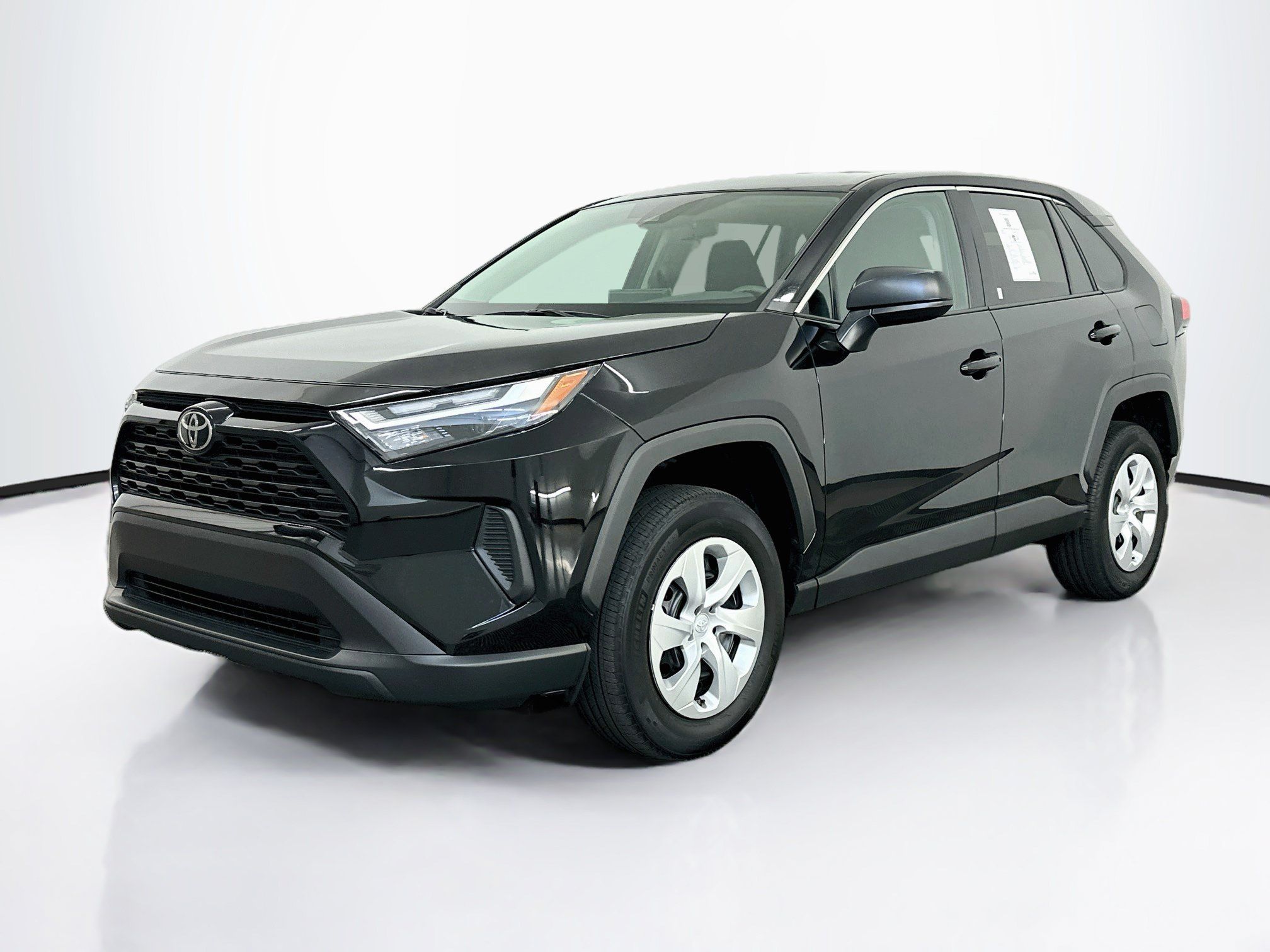 Used 2025 Toyota RAV4 LE AWD/4WD image 3