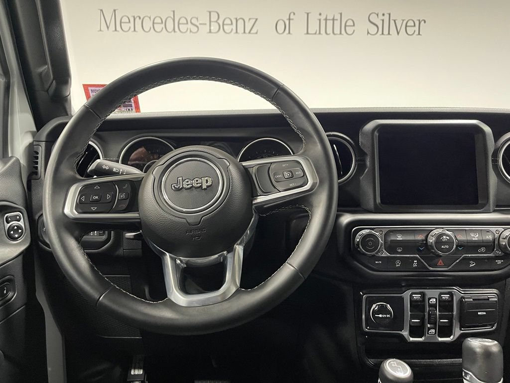 Used 2019 Jeep Wrangler Unlimited Sahara AWD/4WD image 31
