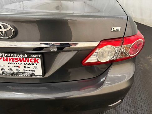 Used 2013 Toyota Corolla LE image 18