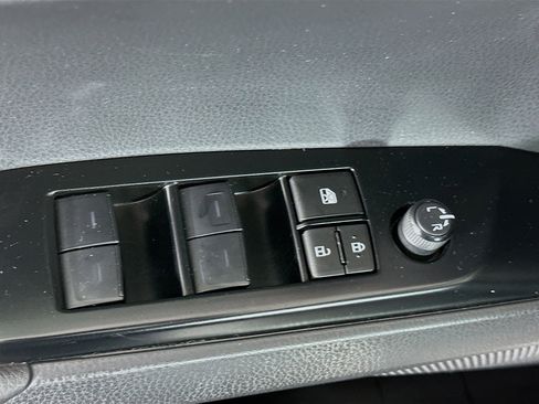 Used 2025 Toyota Camry LE image 15