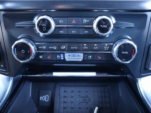 New 2025 Ford F150 Platinum w/ Equipment Group 702A High image 7