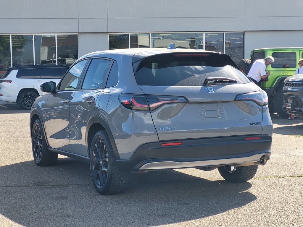 Used 2024 Honda HR-V Sport image 3