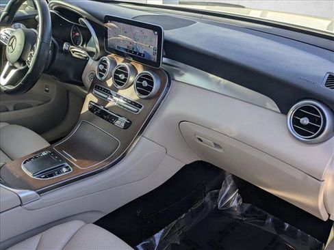 Used 2020 Mercedes-Benz GLC 300 4MATIC image 22