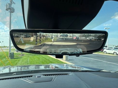 Used 2023 GMC Yukon Denali Ultimate image 13