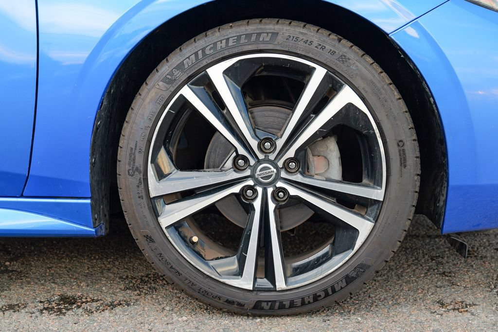 Used 2023 Nissan Sentra SR w/ SR Premium Package FWD image 13
