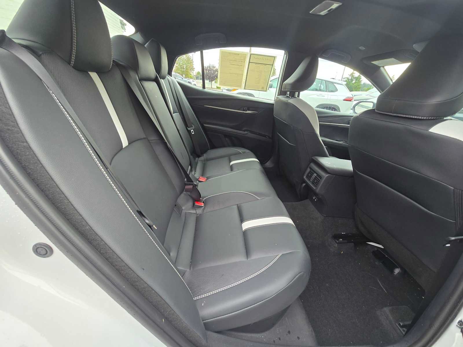 Used 2026 Toyota Camry SE w/ Convenience Package FWD image 12