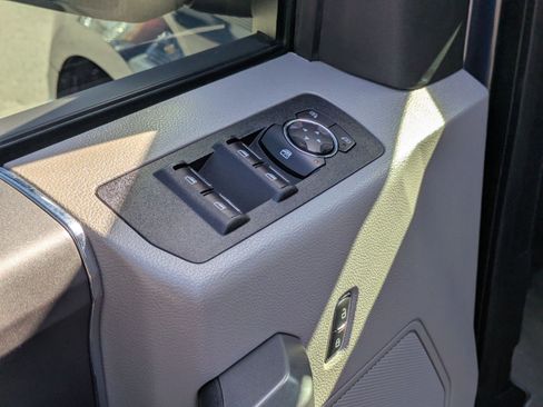 Used 2018 Ford F150 XLT w/ Equipment Group 302A Luxury image 13