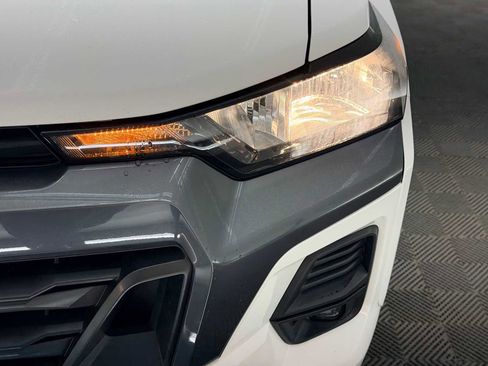 Used 2024 Chevrolet Colorado LT w/ LT Convenience Package II image 10