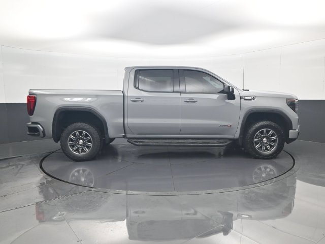 Used 2024 GMC Sierra 1500 AT4 w/ Technology Package AWD/4WD image 4