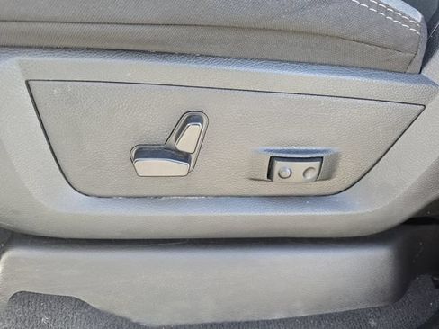 Used 2024 RAM 3500 Big Horn AWD/4WD image 22