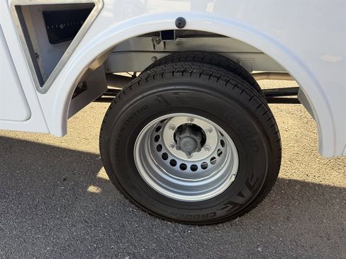 Used 2023 Mercedes-Benz Sprinter 3500 image 14