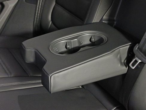 Certified 2026 Porsche Macan GTS AWD/4WD image 35