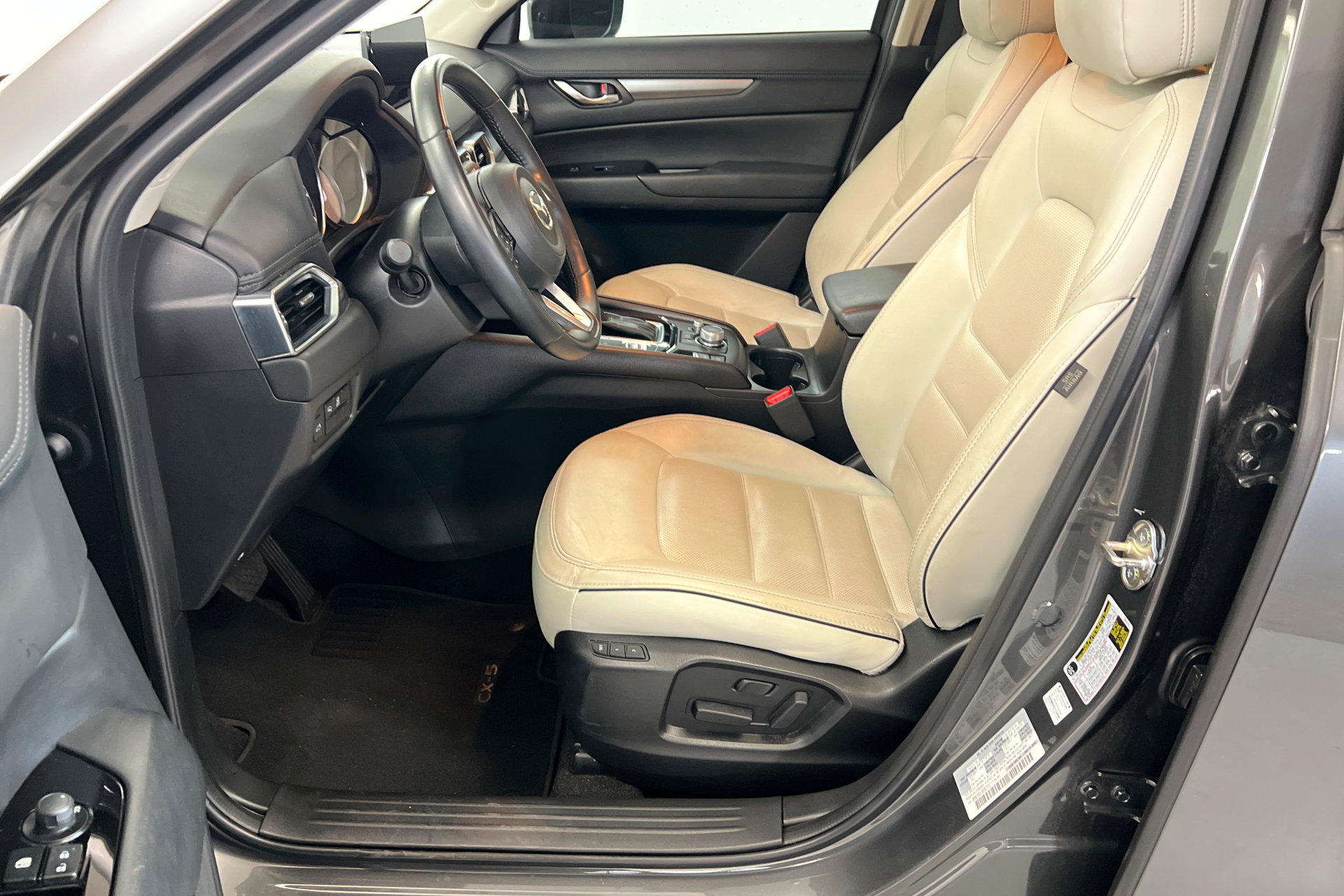 Used 2025 MAZDA CX-5 AWD 2.5 S w/ Preferred Package image 18