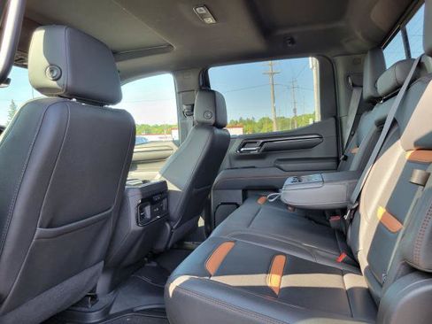 Used 2023 GMC Sierra 1500 AT4 w/ AT4 Premium Package AWD/4WD image 24