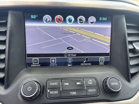 Used 2018 GMC Acadia Denali w/ Technology Package FWD image 19