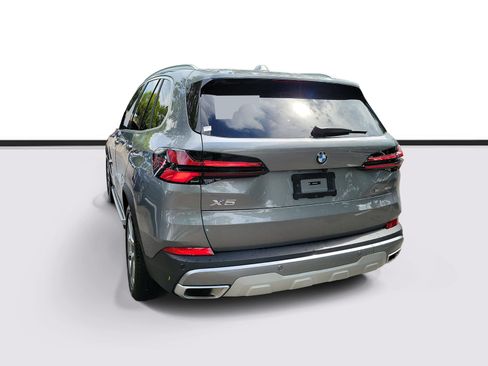 Certified 2025 BMW X5 sDrive40i w/ Climate Comfort Package RWD image 3