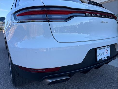 Used 2021 Porsche Macan w/ Premium Package Plus AWD/4WD image 37