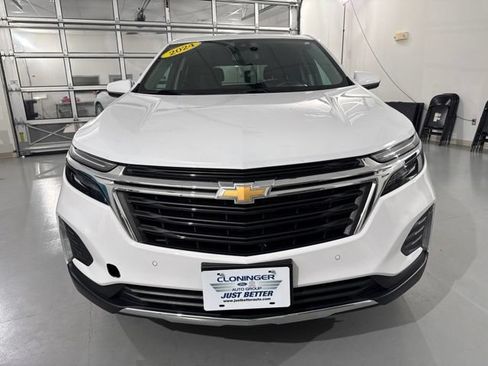 Used 2024 Chevrolet Equinox LT AWD/4WD image 2
