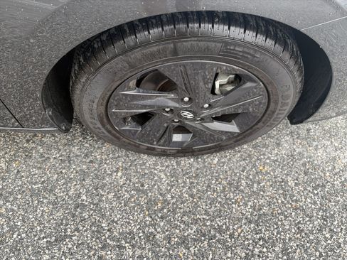 Used 2022 Hyundai Elantra SEL w/ Convenience Package image 11