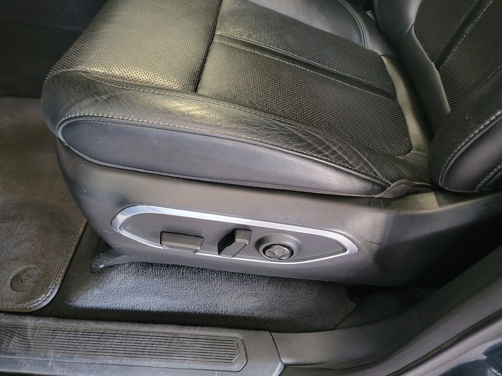 Used 2024 Jeep Wagoneer Series III AWD/4WD image 13