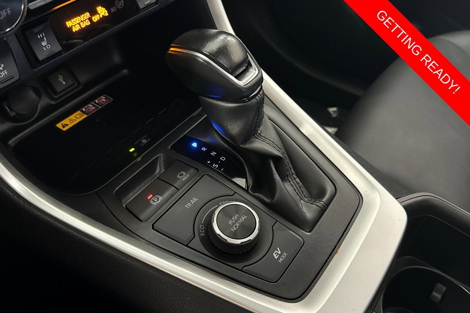 Used 2022 Toyota RAV4 XLE Premium AWD/4WD image 24