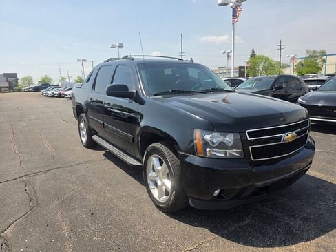 Used 2012 Chevrolet Avalanche LT w/ All-Star Edition AWD/4WD image 7