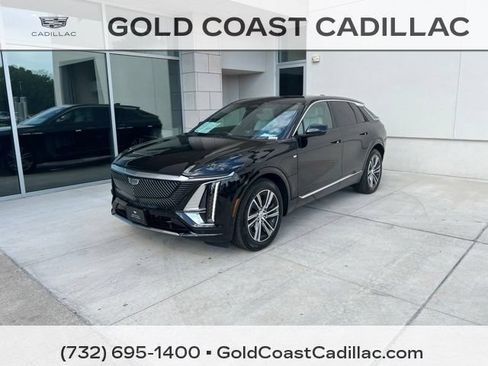 Certified 2024 Cadillac Lyriq Luxury AWD/4WD image 1