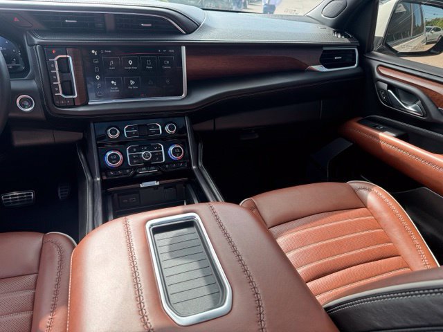 Used 2024 GMC Yukon Denali Ultimate AWD/4WD image 43
