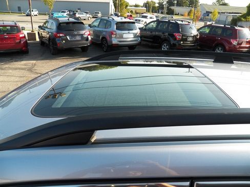 Used 2021 Subaru Forester Limited w/ Popular Package #3 image 8