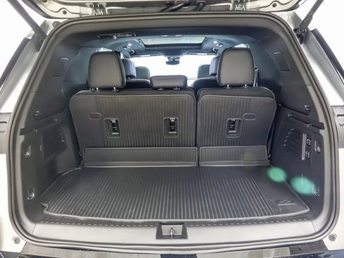 New 2026 Chevrolet Traverse RS w/ LPO, Floor Liner Package image 23