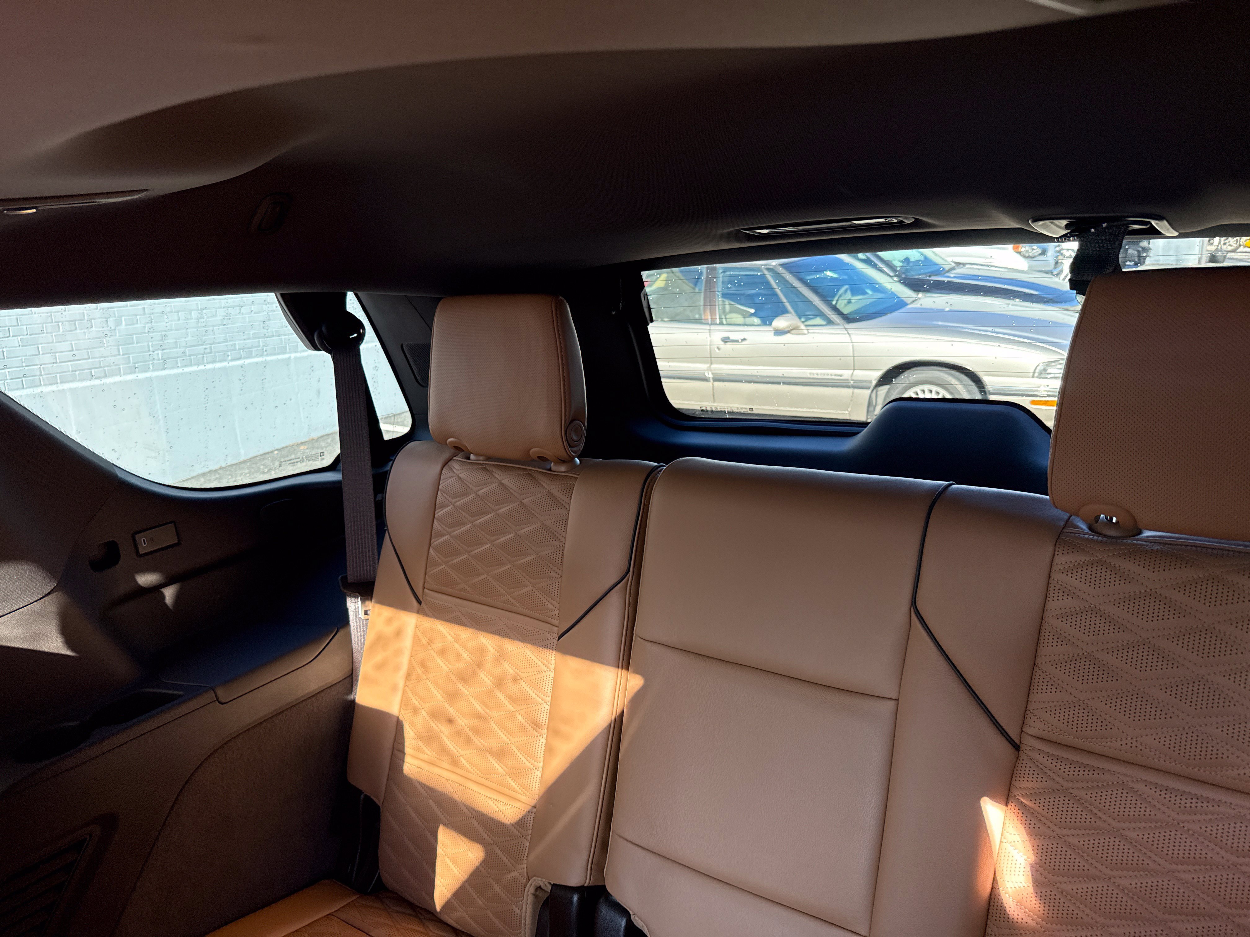 Used 2023 Cadillac Escalade Sport w/ LPO, ONYX Package AWD/4WD image 14
