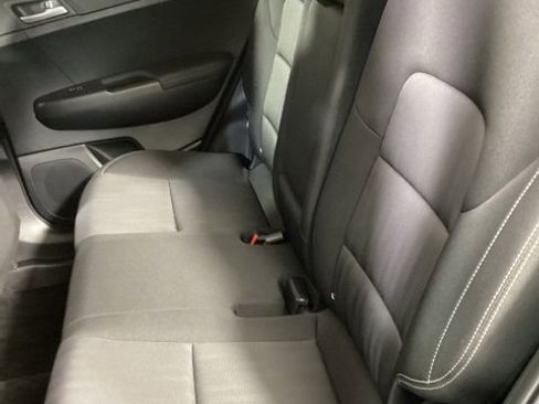 Used 2020 Kia Sportage LX image 10