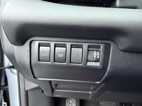 Used 2023 Subaru Ascent Limited w/ Technology Package image 27