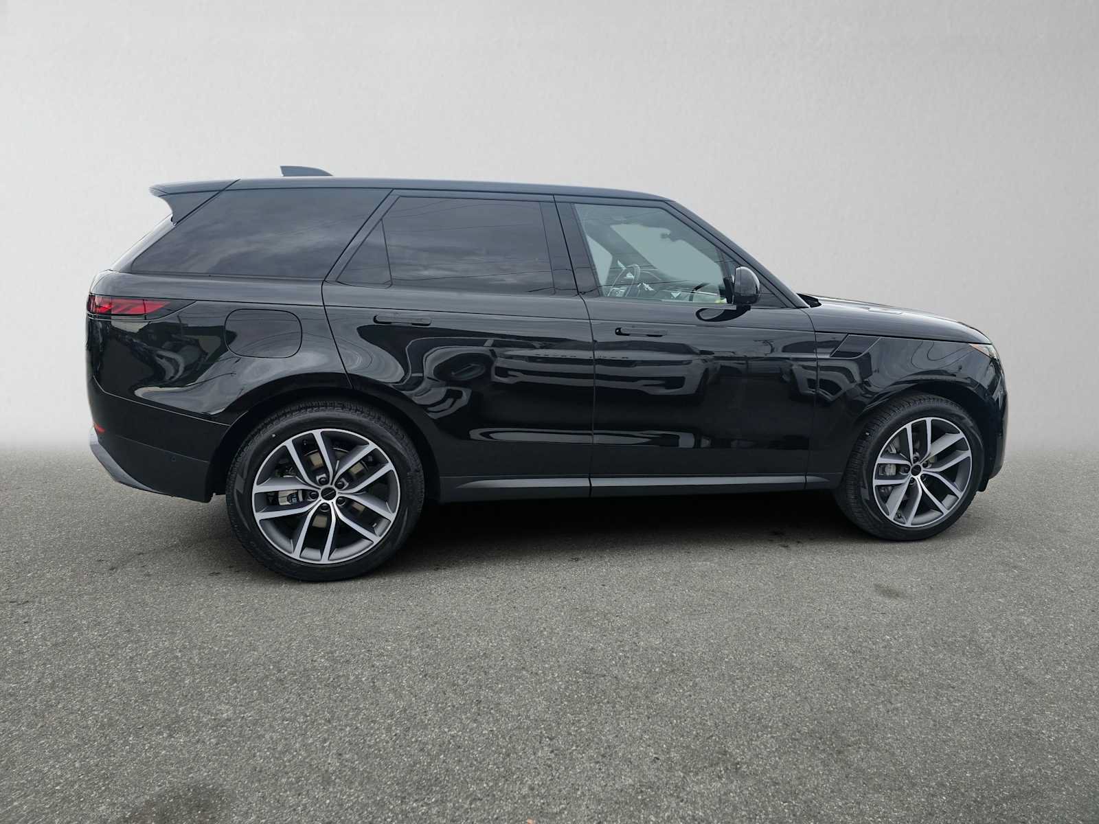 New 2027 Land Rover Range Rover Sport SE AWD/4WD image 6