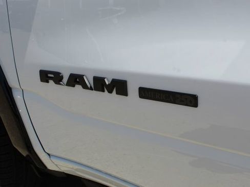 New 2026 RAM 1500 Laramie AWD/4WD image 12