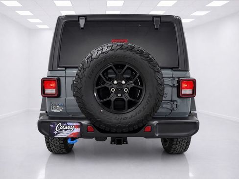 Used 2024 Jeep Wrangler Unlimited AWD/4WD image 9