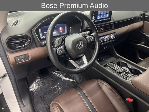 Used 2025 Honda Pilot Elite image 16