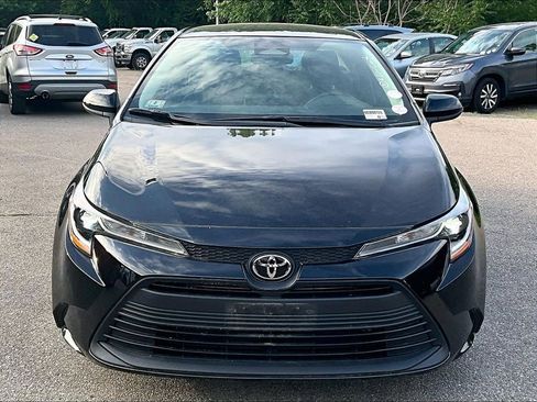 Used 2024 Toyota Corolla LE FWD image 2