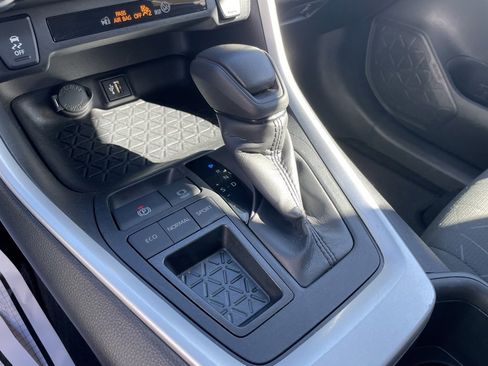 Used 2024 Toyota RAV4 XLE image 18