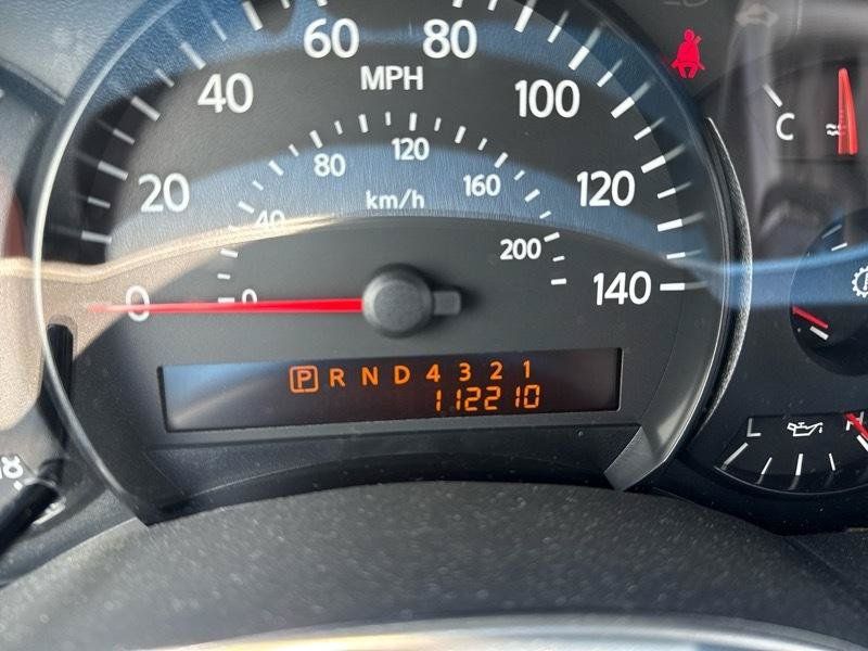 Used 2005 Nissan Armada LE w/ (U01) Technology Pkg (LE) RWD image 12