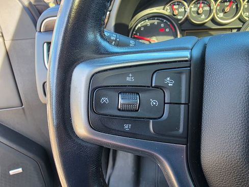 Used 2021 Chevrolet Suburban LT image 23