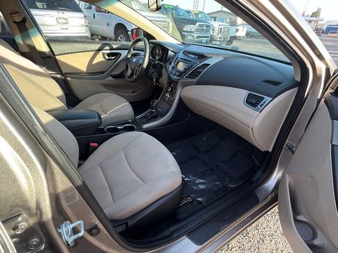 Used 2016 Hyundai Elantra SE w/ Option Group 02 image 12