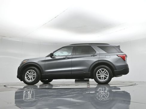 New 2026 Ford Explorer Active RWD image 52