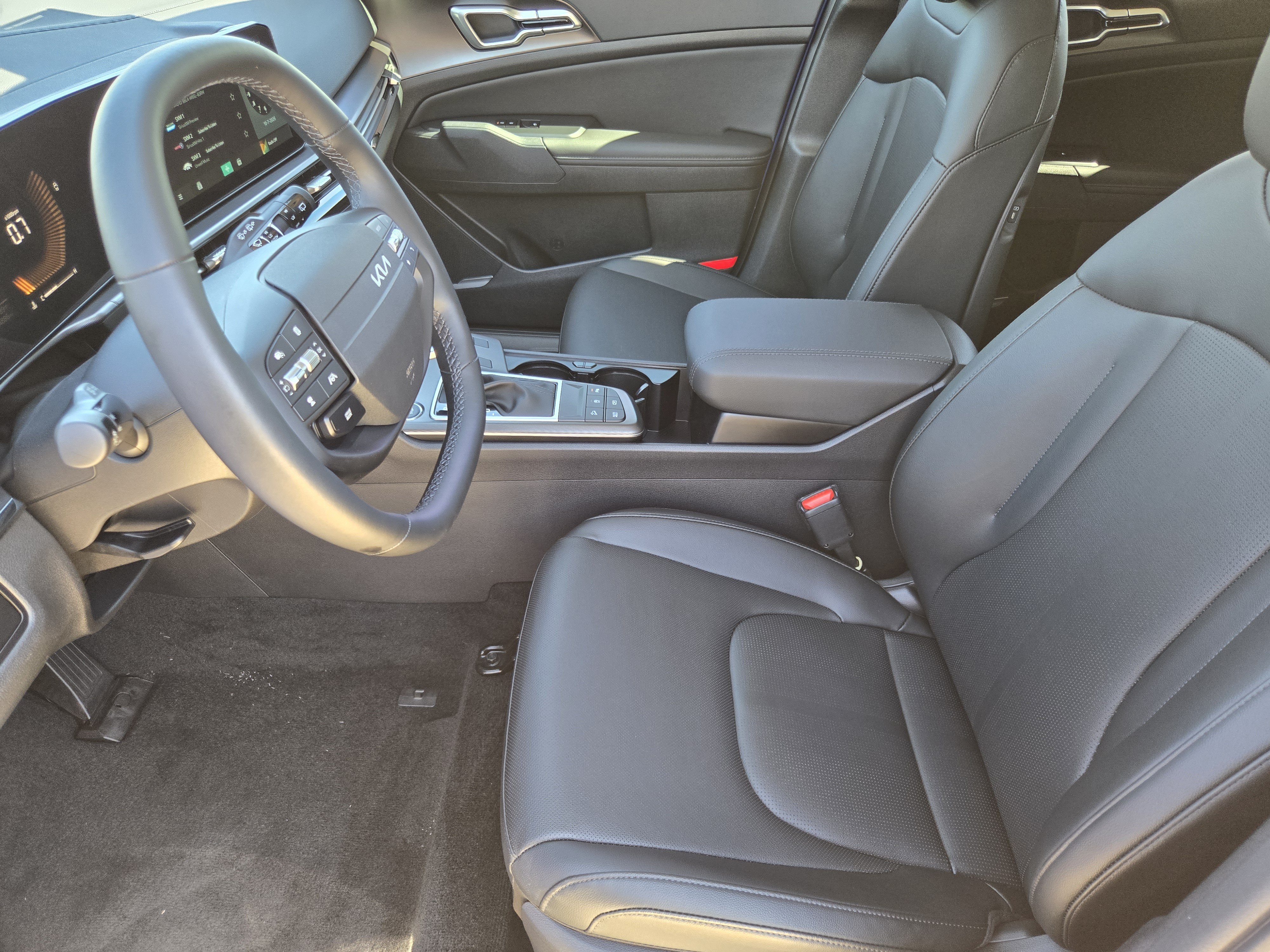 Used 2026 Kia Sportage EX w/ EX Panorama Roof Package FWD image 9