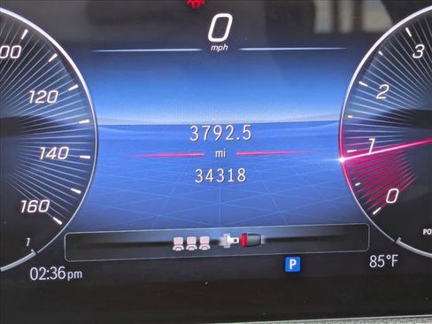 Used 2025 Mercedes-Benz GLA 250 image 11