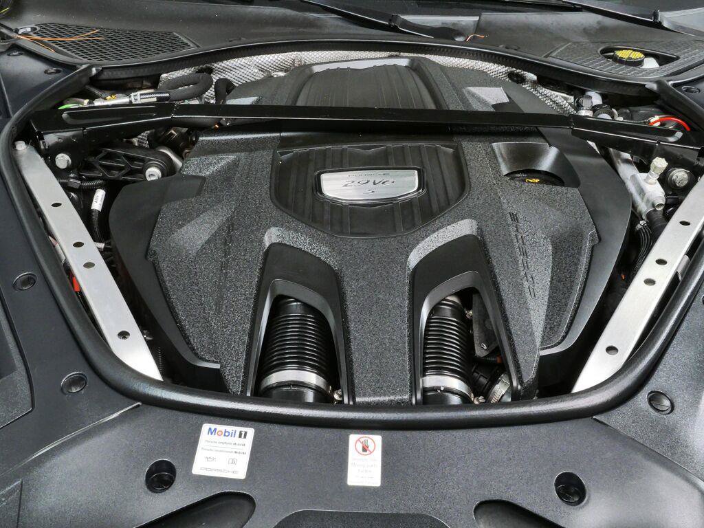 Used 2017 Porsche Panamera 4S AWD/4WD image 36