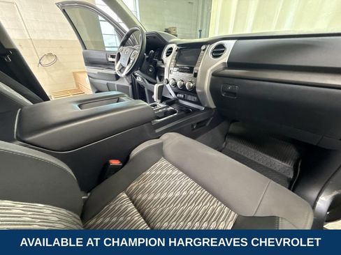 Used 2020 Toyota Tundra SR5 w/ SR5 Upgrade Package AWD/4WD image 37