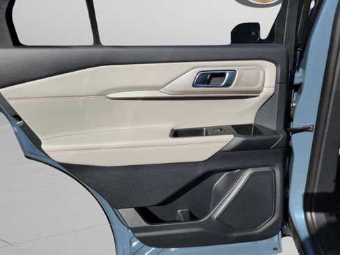New 2026 Ford Explorer Active w/ Active Comfort Package image 13