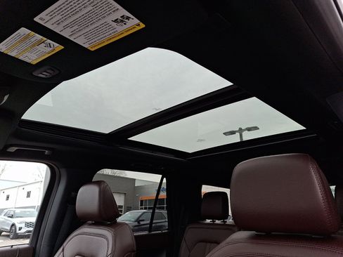 Certified 2024 Ford Expedition Limited image 15